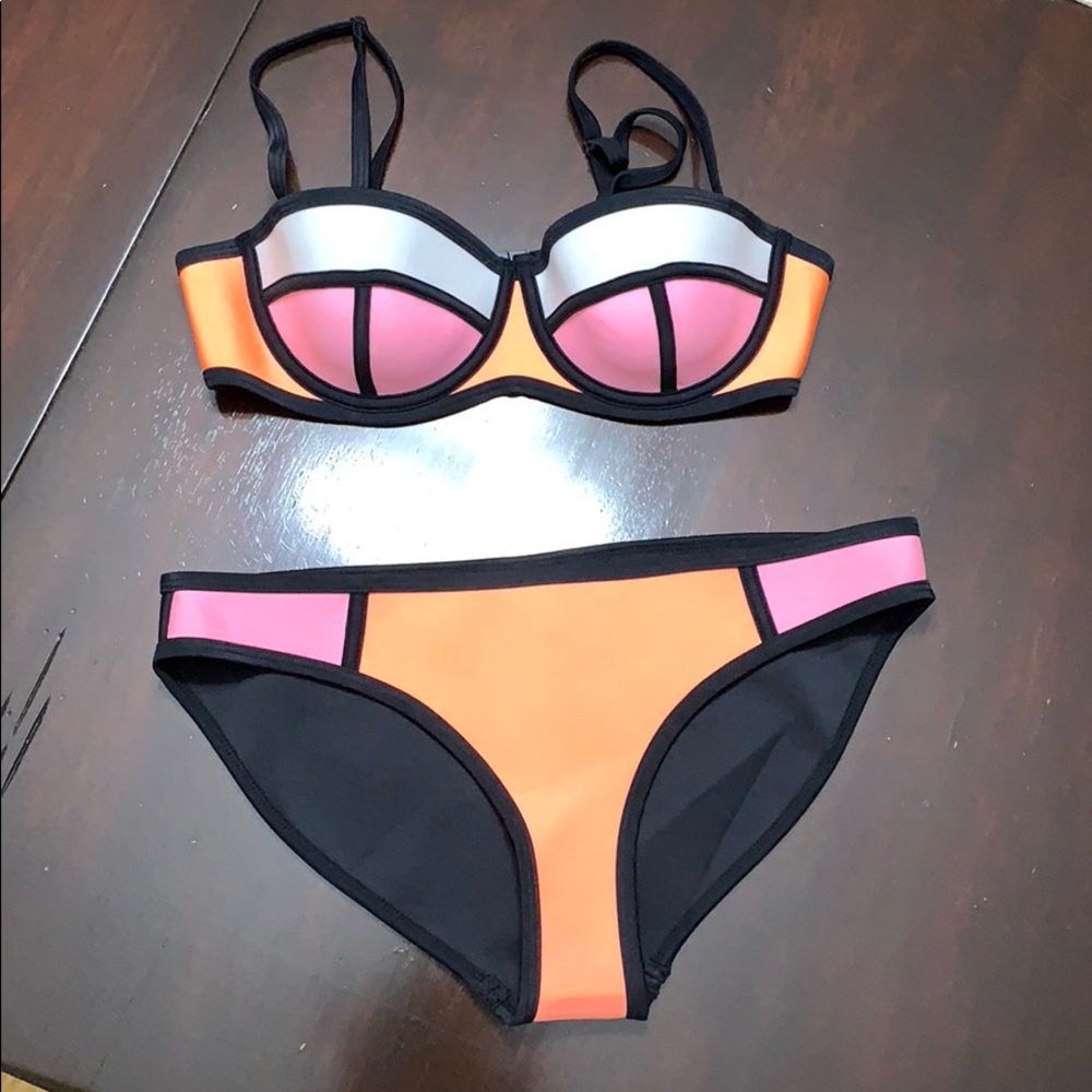 Triangl Colorblock Bikini Set